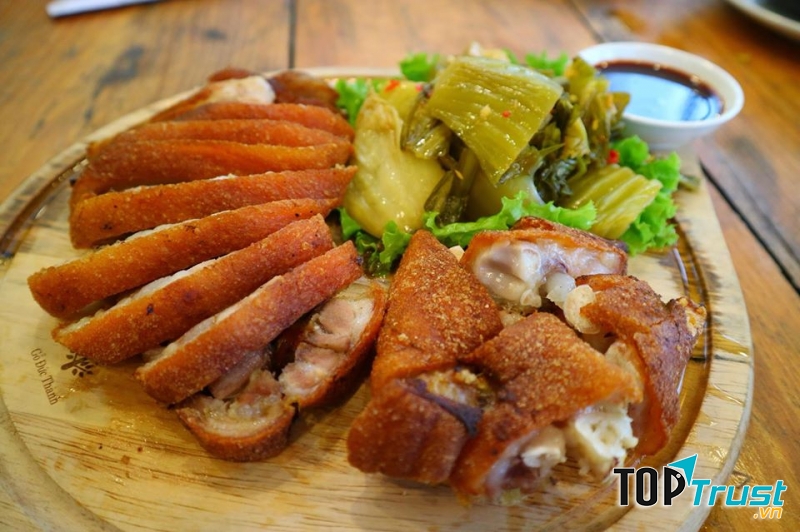 7 Hên Restaurant là nhà hàng mang phong cách ẩm thực Hồng Kông