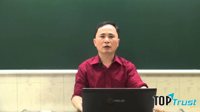 Thầy giáo Chu Văn Biên là giáo viên luyện thi trung học phổ thông quốc gia môn Vật lý nổi tiếng nhất hiện nay