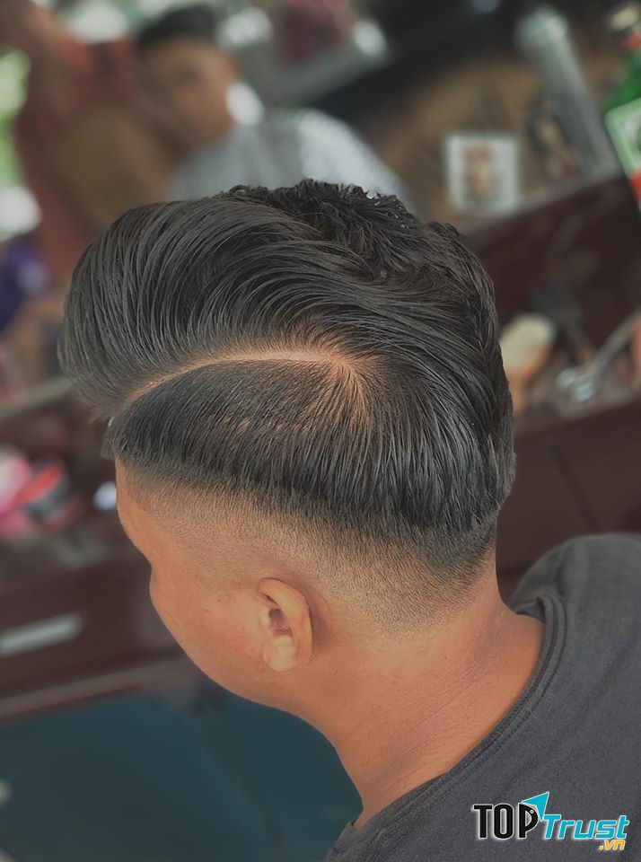 77 BARBER SHOP