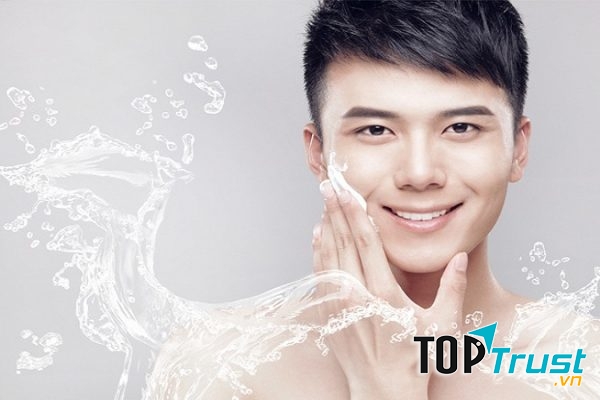 7h00: Đi tắm, vệ sinh cá nhân và ăn sáng