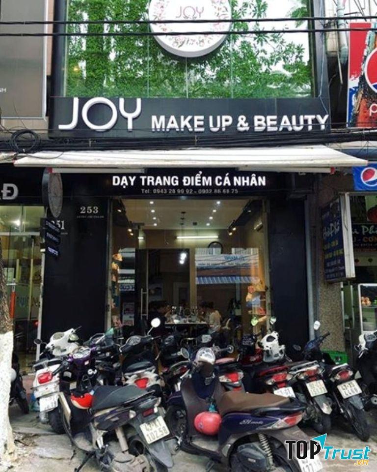 Một ngày tại Joy make up & beauty