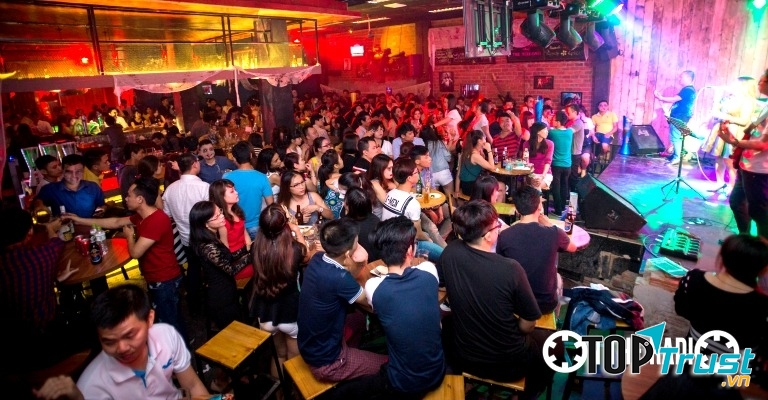 Quán luôn nhận được sự ủng hộ của các bạn trẻ.