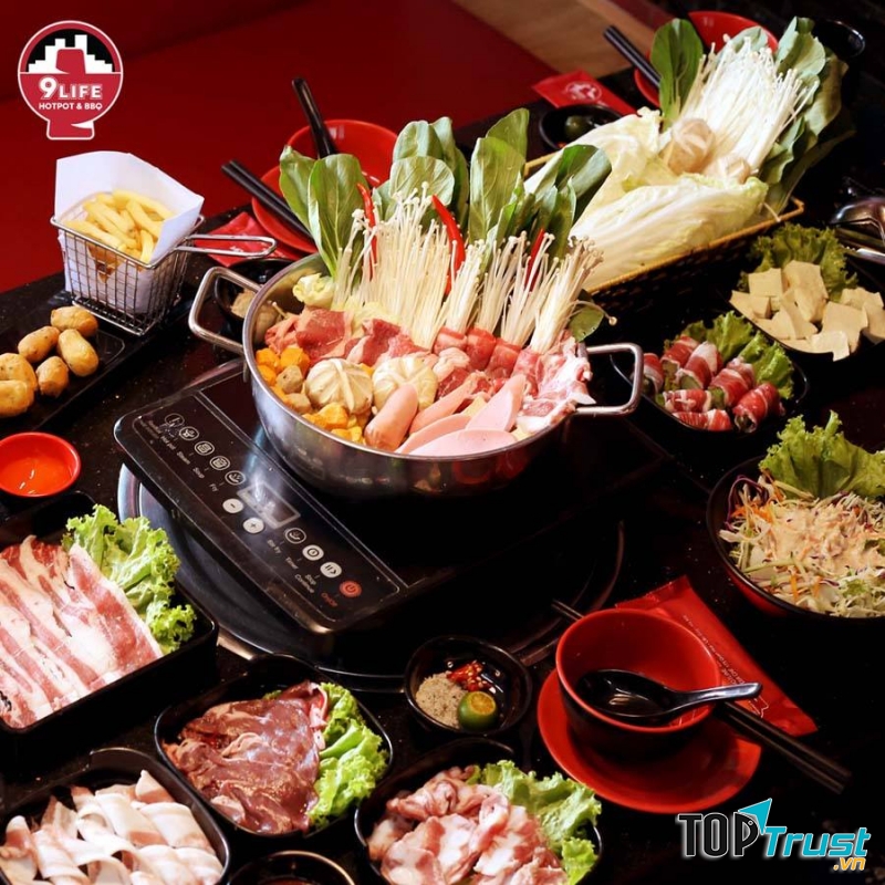 Buffet hấp dẫn tại nhà hàng