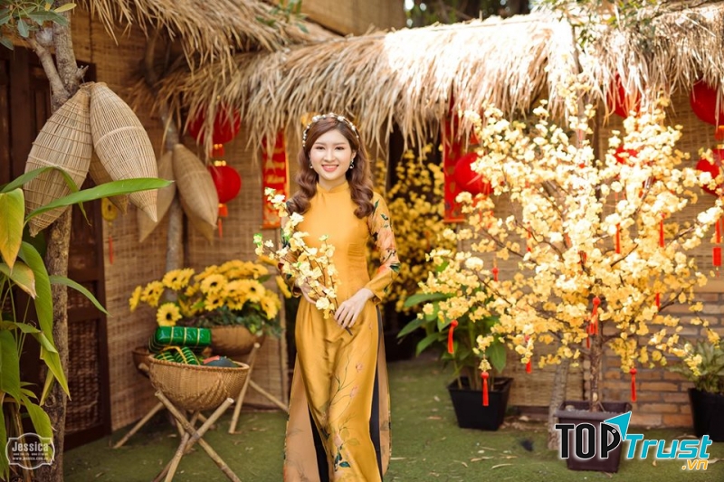 Jessica Bridal - Studio