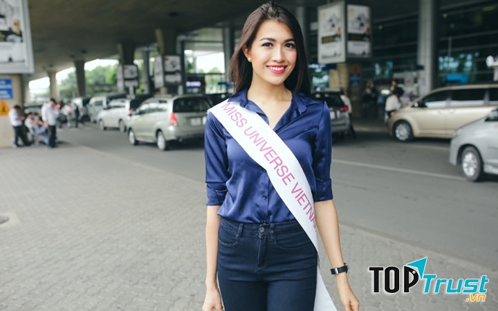 Á hậu Lệ Hằng thu hút với gu thời trang đơn giản mà vẫn cực cá tính