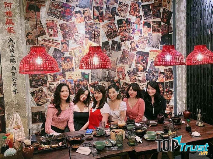 Phong cách quán đậm chất Hồng Kông