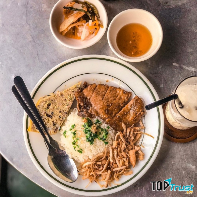 A Sủi - Cơm Tấm