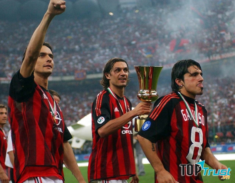 Inzaghi, Maldini, Gattuso cầm cúp vô địch năm 2003