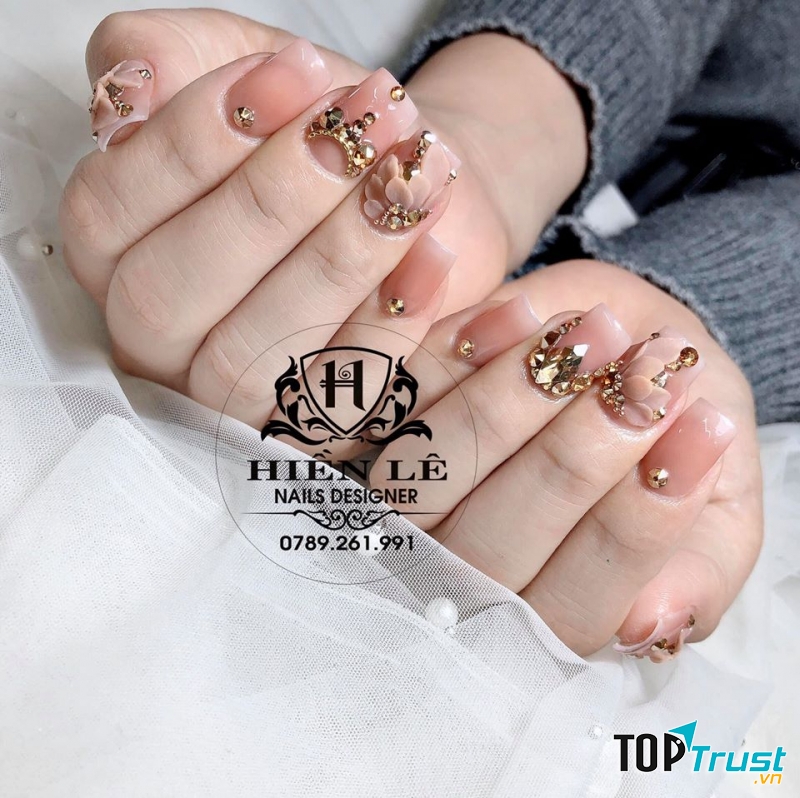Academy Nails Hiền Lê.