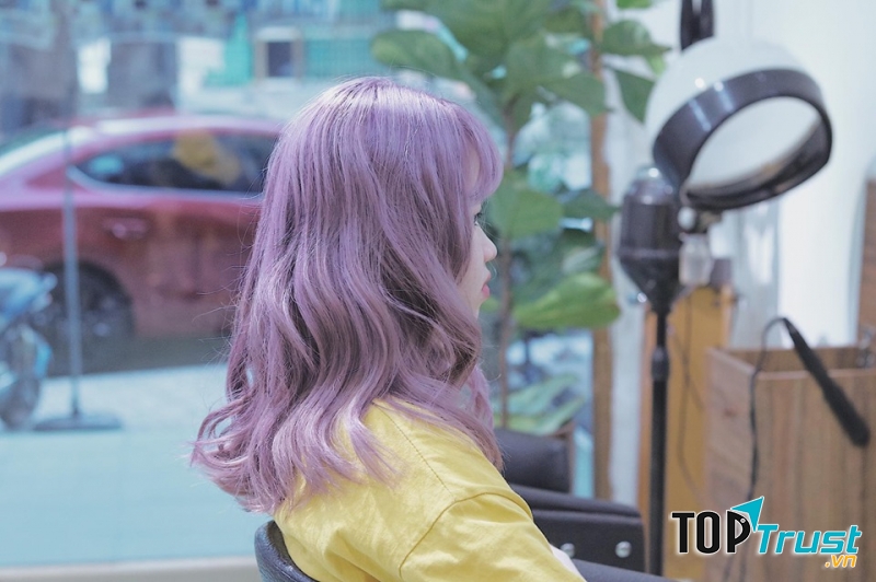Salon sẽ làm cho bạn thêm nổi bật, quyến rũ, xinh đẹp hơn bằng những màu tóc nhuộm đang là “hot trend” của thế giới