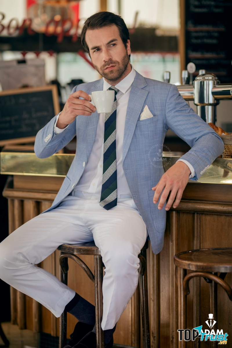 Vest nam Adam Store Nha Trang - Cam Ranh  đầy lịch lãm.