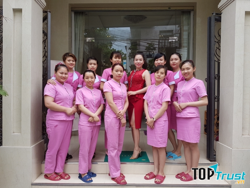 Đội ngũ nhân viên chuyên nghiệp tại Spa