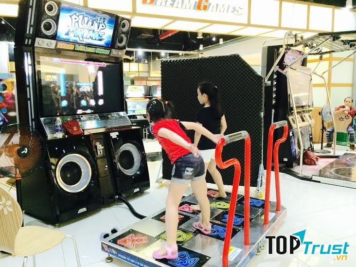 Bạn có thể tham gia nhiều trò chơi trong trung tâm