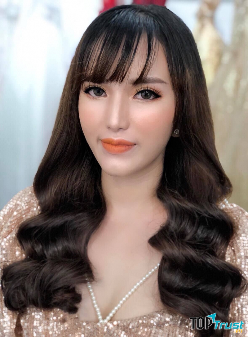 Aí Nguyễn Make up