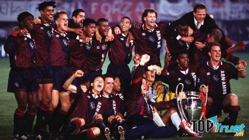 Đội hình trẻ trung vô địch năm 1995 của Ajax