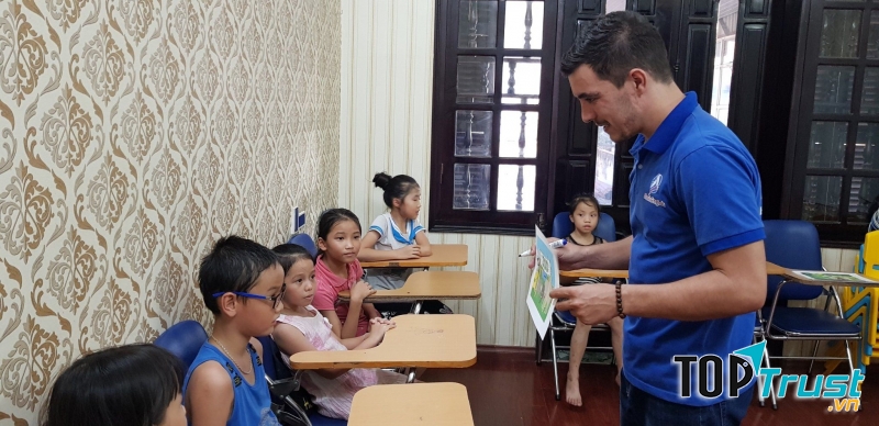 Alaska English Ba Vì