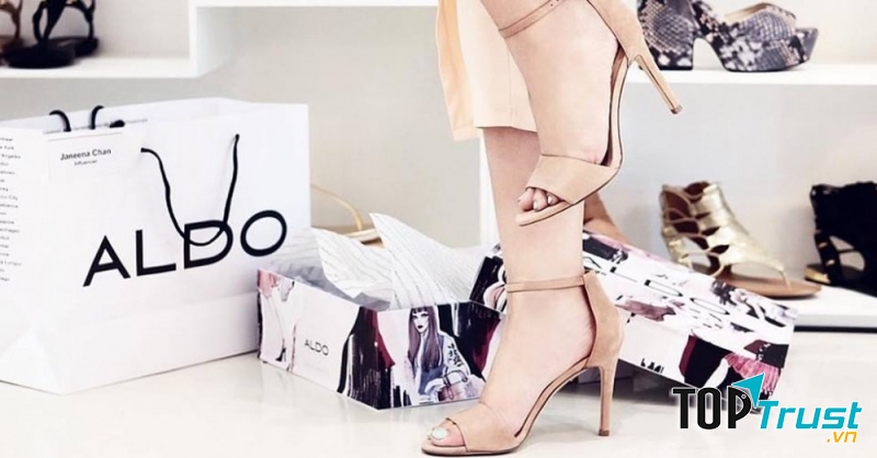 Chân dung một đôi cao gót ALDO.