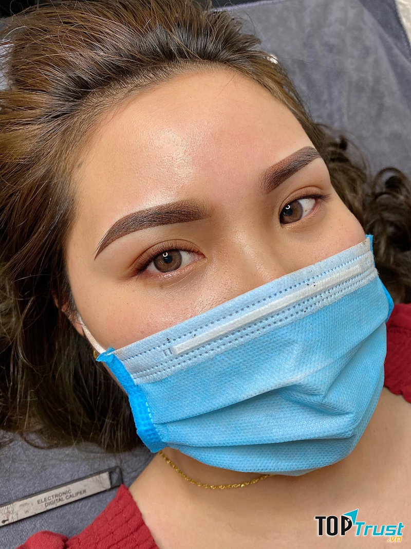 Alice Thanh Hằng Beauty & Academy