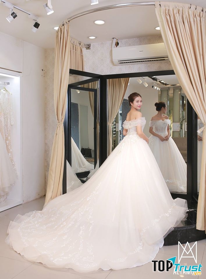 Altamoda Bridal & Boutique