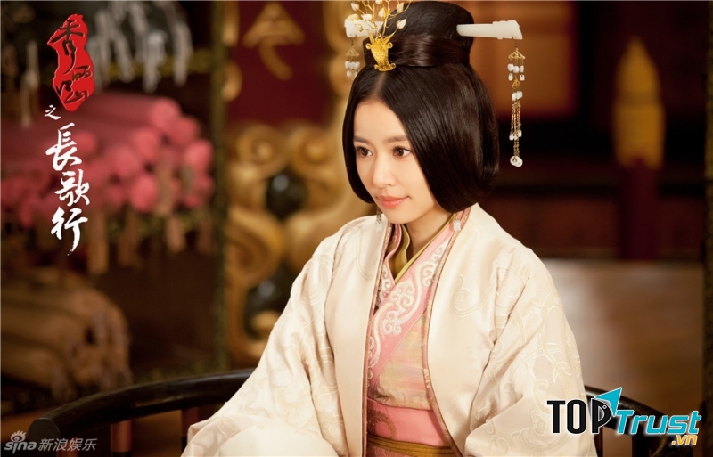 Tạo hình nhân vật Âm Lệ Hoa do Lâm Tâm Như thể hiện