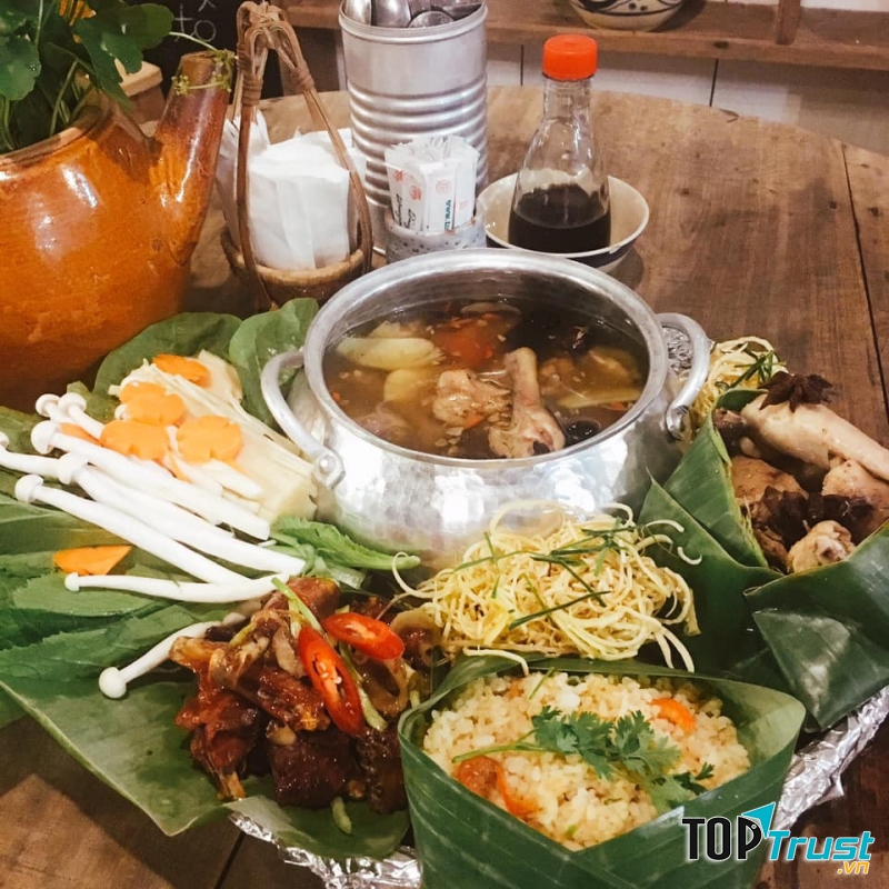 Món ăn tại Ẩm thực Điểm Hẹn Sài Gòn