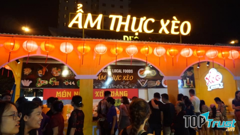 Không gian Ẩm Thực Xèo