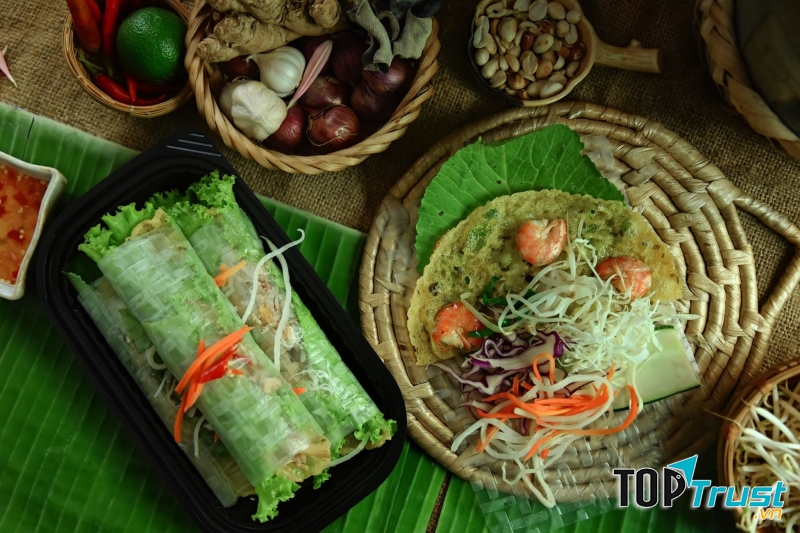 Bánh xèo tại Ẩm Thực Xèo