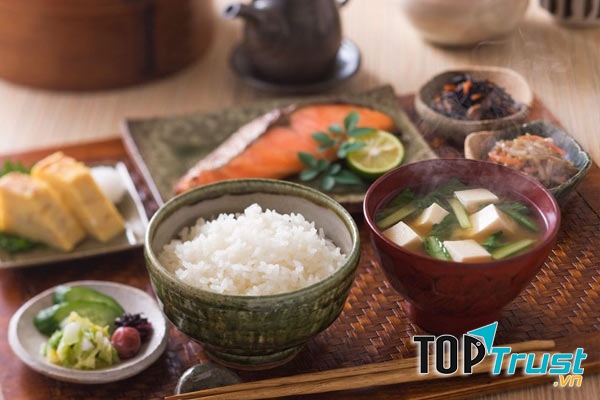 Ăn cơm thay vì bánh mì