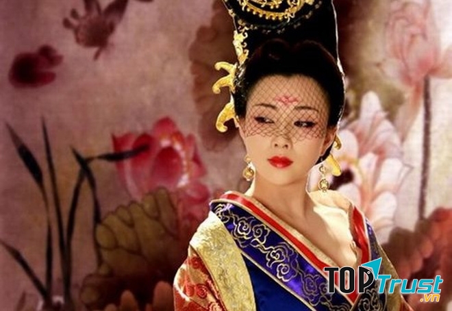Ân Đào với tạo hình cổ trang.