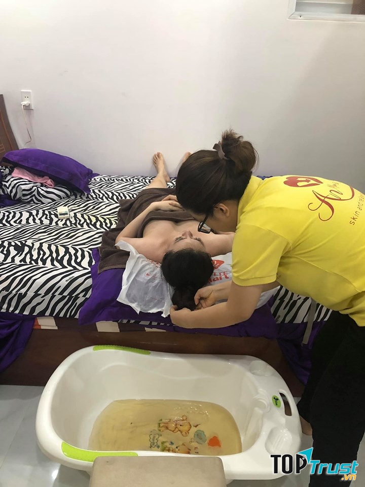 Gội đầu bằng thảo dược