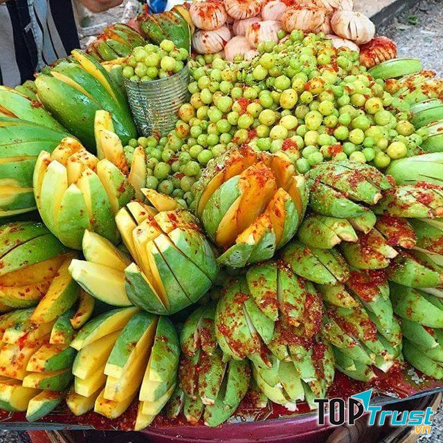 Ăn nhiều món chua cay