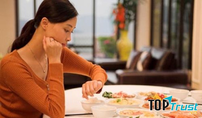 Hãy nhớ nghỉ ngơi cho thức ăn tiêu hóa bớt rồi mới đi ngủ. ﻿