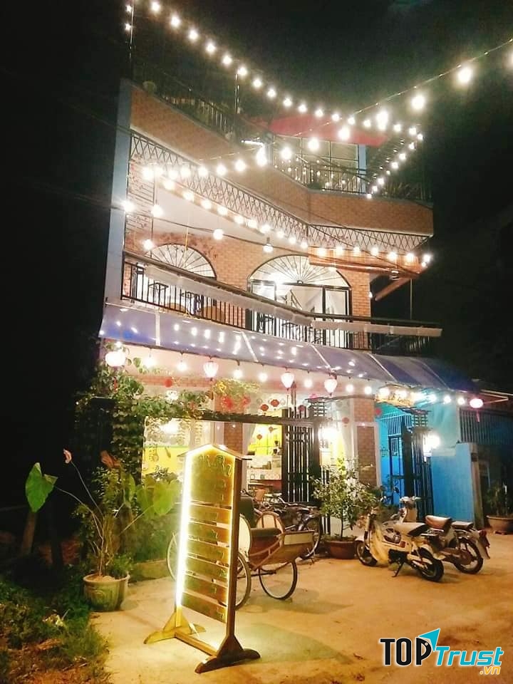 Ăn Vặt CÔ BA - PHỐ NÚI