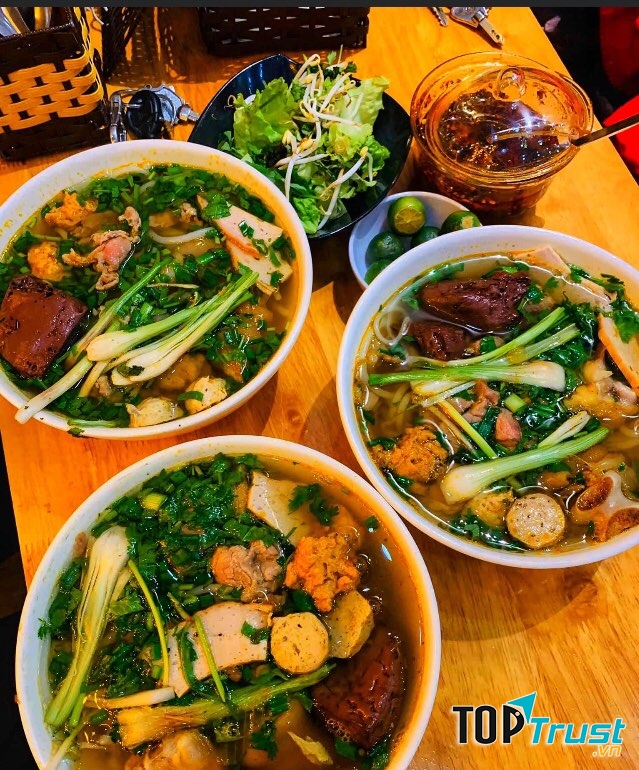 Ăn vặt Huyền CoCo Cẩm Phả