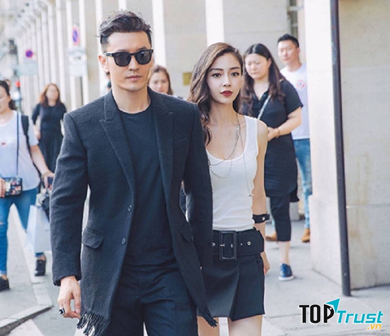 Nhan sắc và tình cảm khiến bao người ghen tị của hai vợ chồng