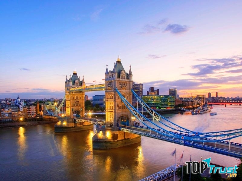 Tăng trưởng của Anh có thể chậm lại trong nă tới