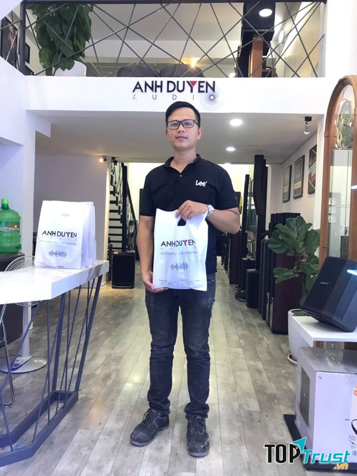 Anh Duyên Audio cung cấp khá đầy đủ về âm thanh từ lắp cho công trình khách sạn, resort, cafe tới hát karaoke, nghe nhạc, xem phim, loa bluetooth