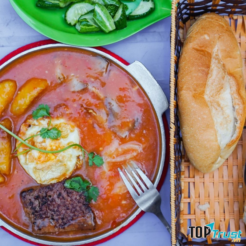 Bánh mì chảo Anh Em Quán