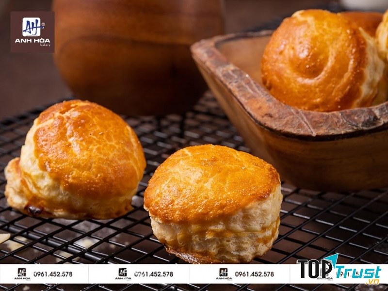 Anh Hòa Bakery