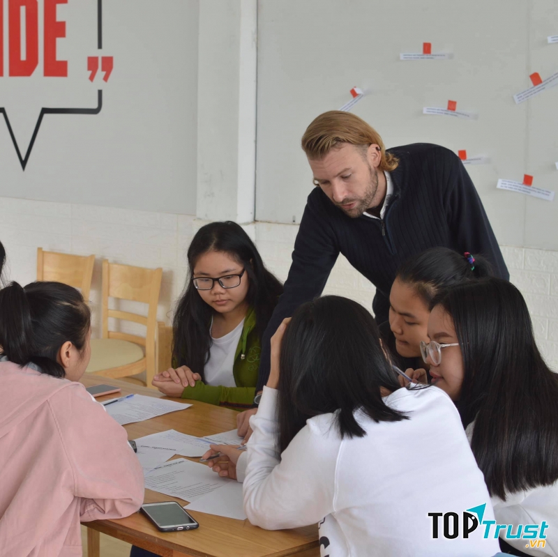 Trải nghiệm cùng lớp học tại Anh ngữ WISE