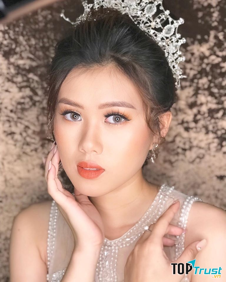 Ánh Trần Make-Up