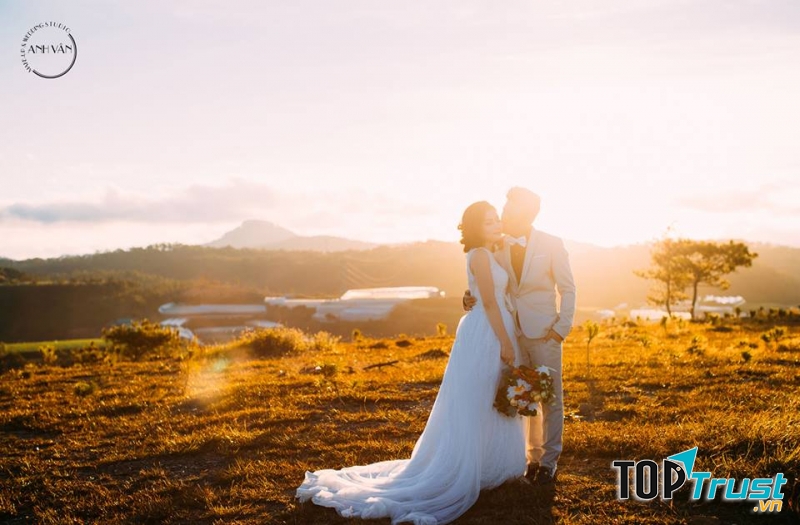 Anh Vân Make Up & Wedding Studio