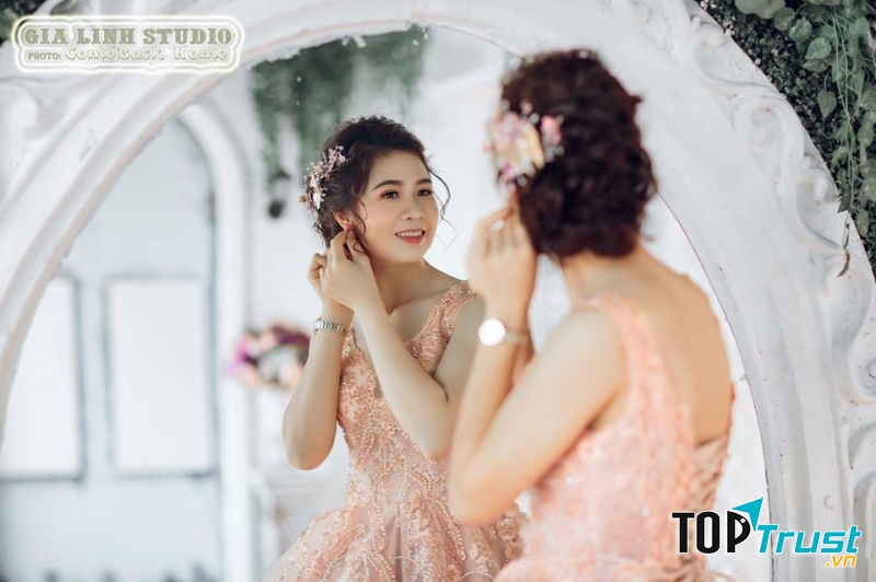 Nguyễn Khánh Linh Make Up (Ảnh Viện Áo Cưới Gia Linh)