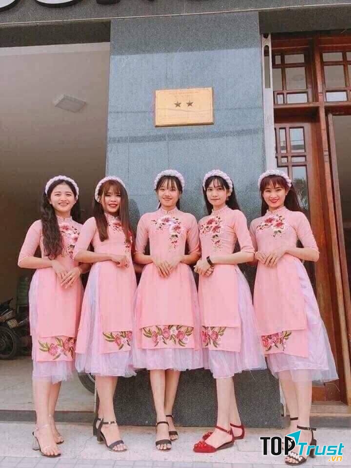 Với yêu cầu cao về chất lượng, mỗi mẫu áo dài cưới của studio đều nhận được sự hài lòng từ khách hàng