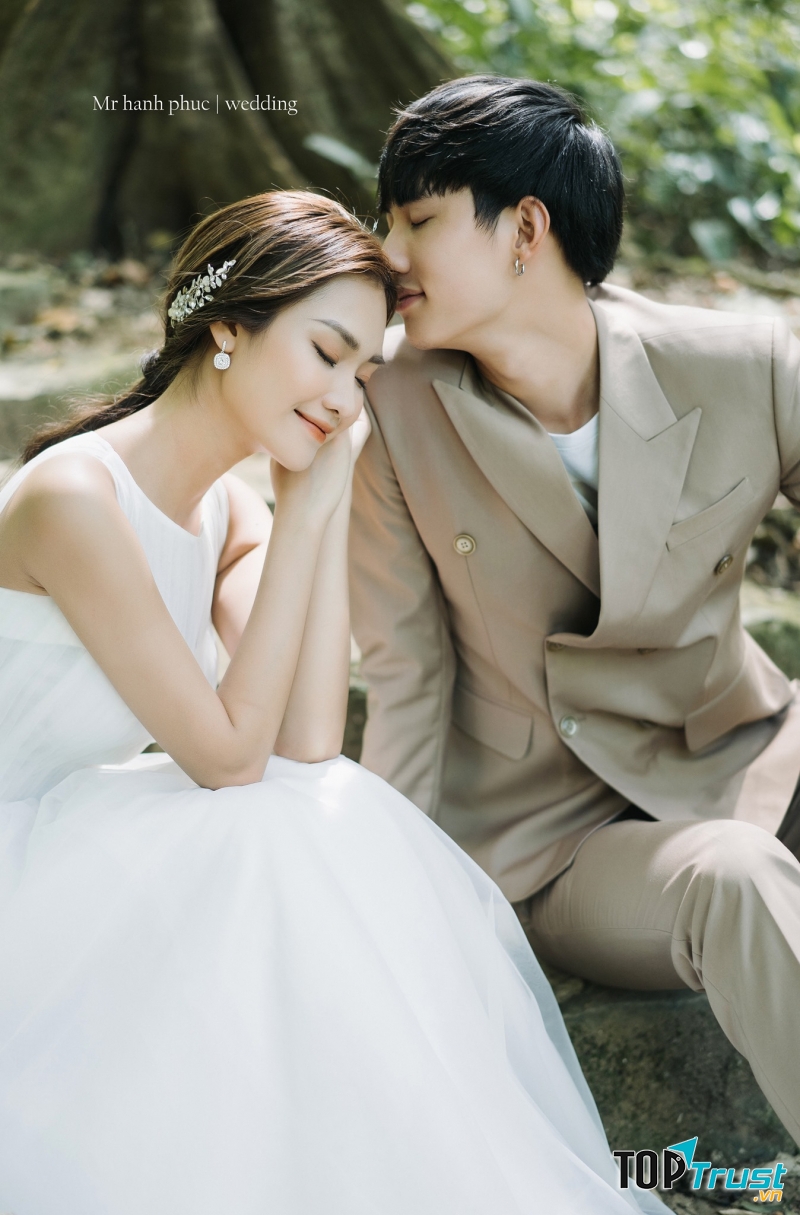 Ảnh viện áo dài, áo cưới Mr Hạnh Phúc