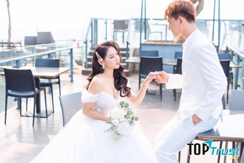 Ảnh viện áo dài, áo cưới Vivian