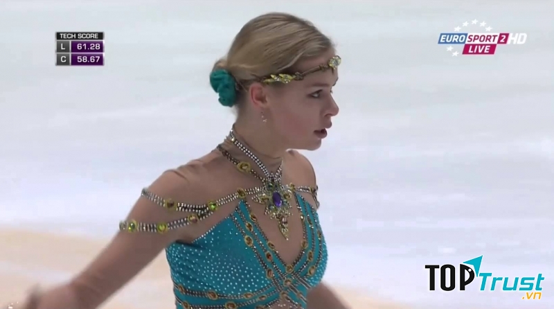 Anna Alexeyevna Pogorilaya sinh năm 1998 tại Nga