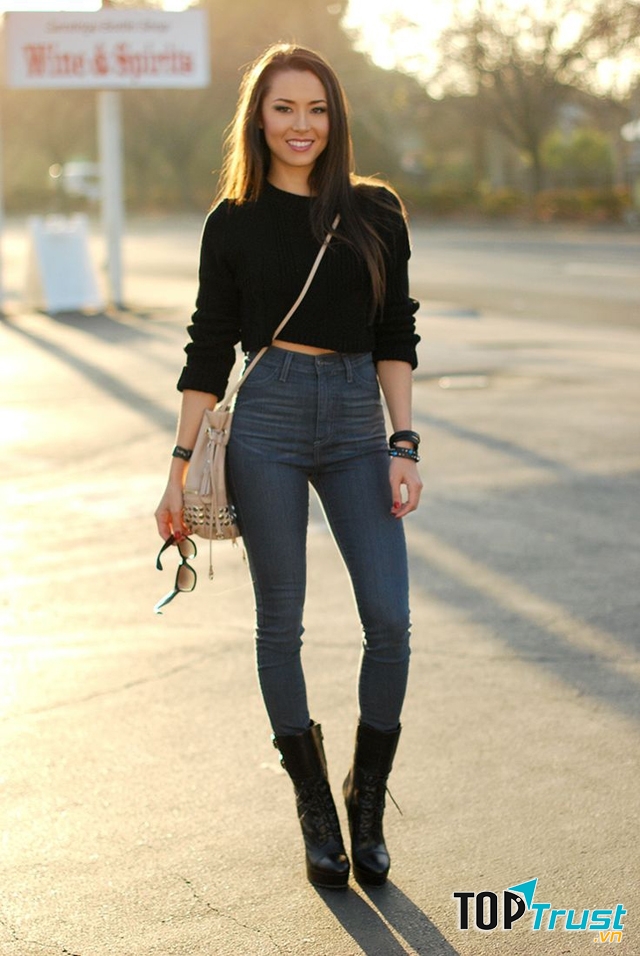 Croptop với jean dáng dài