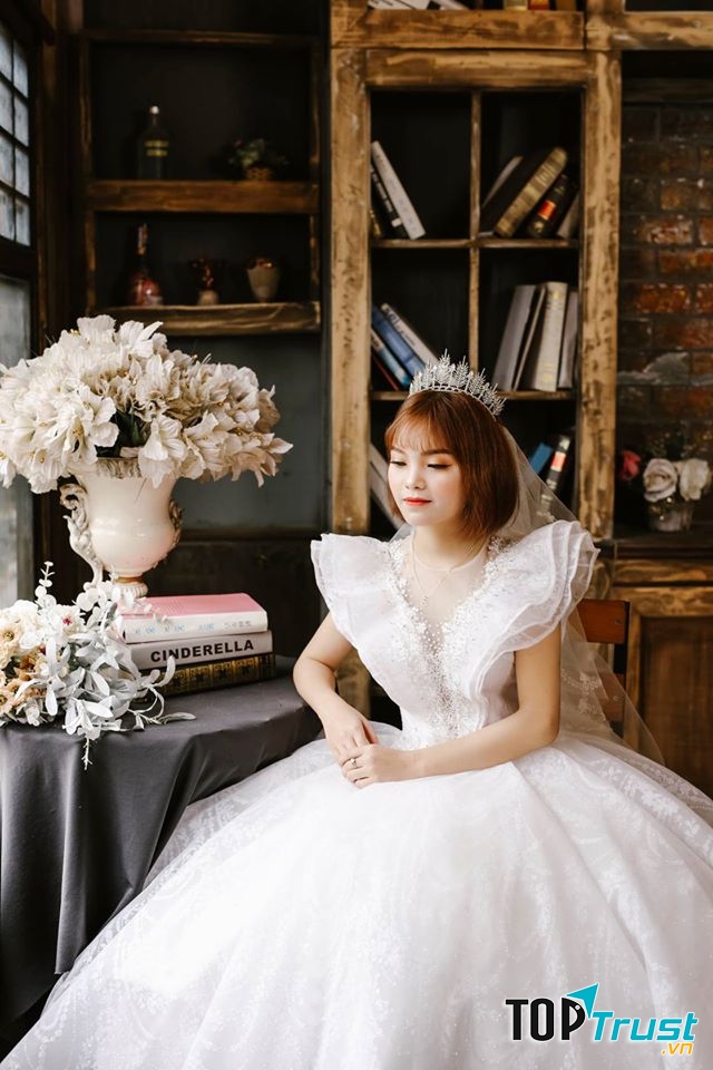 Áo Cưới Anh Văn 2