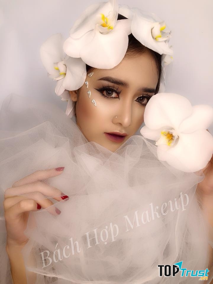 Áo Cưới Bách Hợp